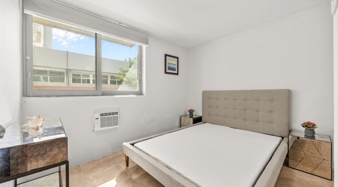 12-web-or-mls-Giselle Stowell - 57 C-6695