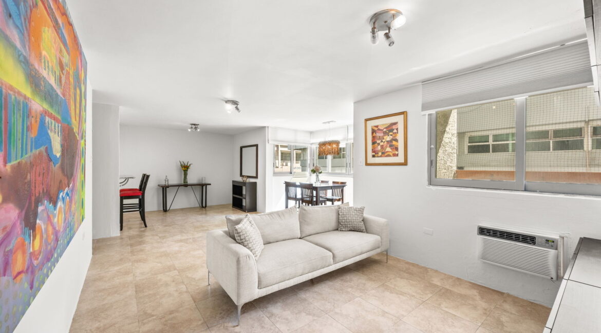 15-web-or-mls-Giselle Stowell - 57 C-6713