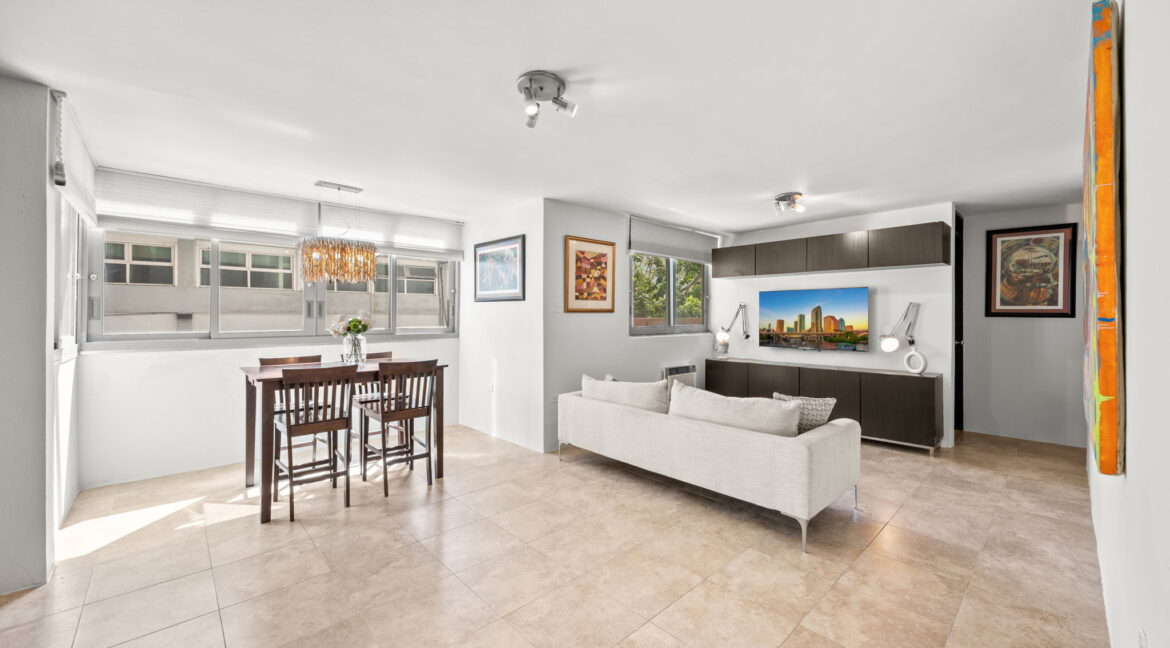 19-web-or-mls-Giselle Stowell - 57 C-6734