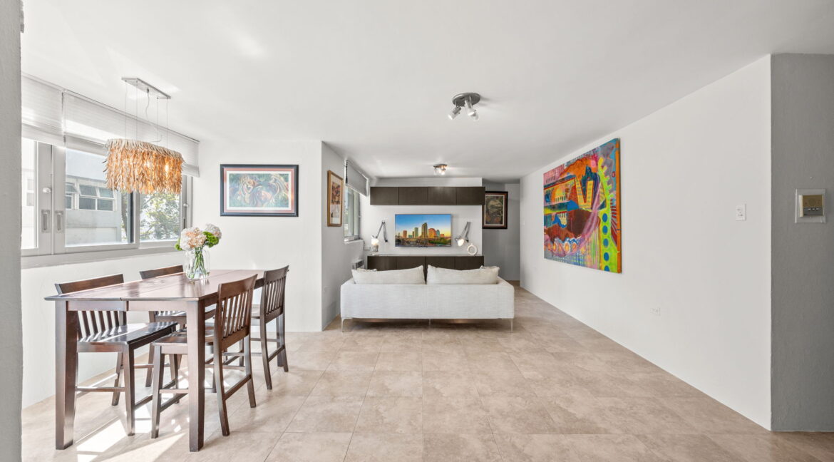 22-web-or-mls-Giselle Stowell - 57 C-6743