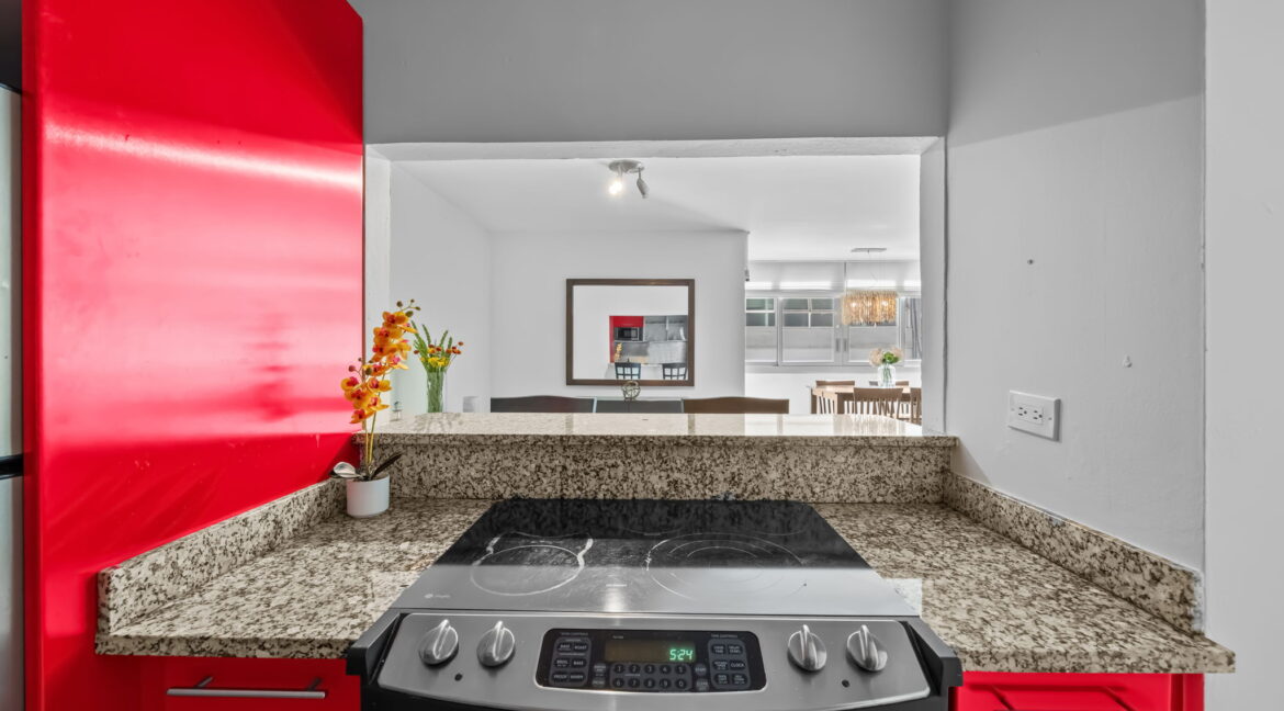 3-web-or-mls-Giselle Stowell - 57 C-6602