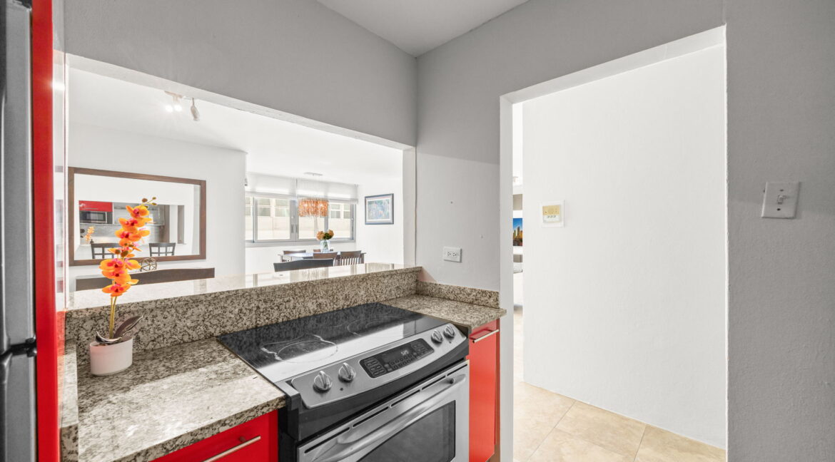 5-web-or-mls-Giselle Stowell - 57 C-6614